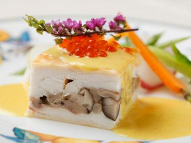  洗練された空間で、食事や会話を心ゆくまで堪能