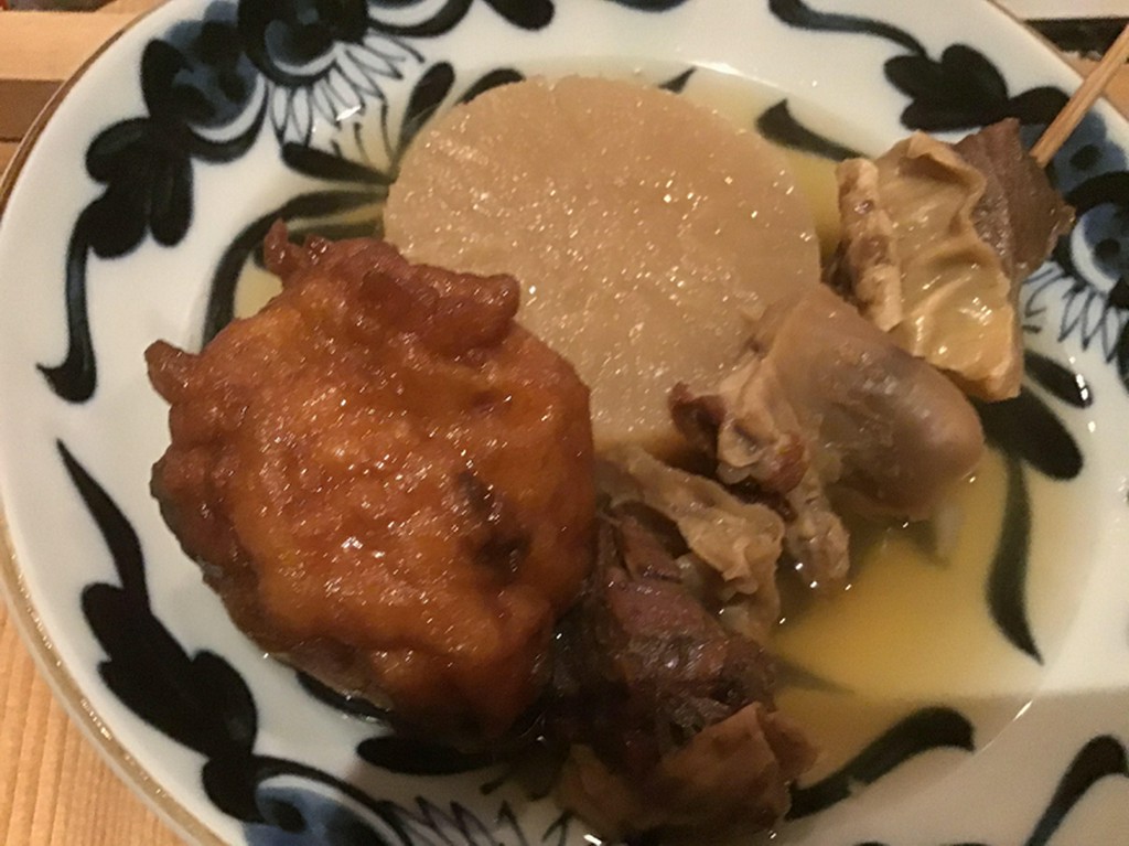 おでん　大根、牛すじ、とんこつ