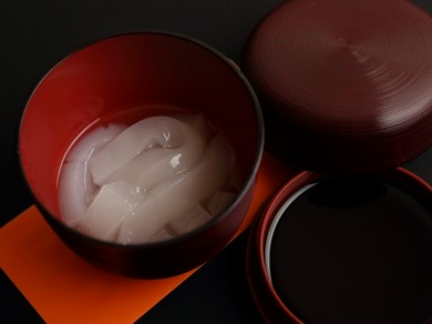 旬の食材を使った料理でゲストをおもてなし