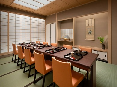 両家の親睦を深めるための食事会