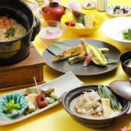 懐石や御膳メニューは月替わりでご用意しております。旬の食材を丁寧に調理した京料理。毎月変わるため、来店するたびに新しい味に出会えます。