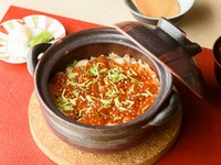 だしの旨みと季節の食材を満喫できる『旬の土鍋飯』