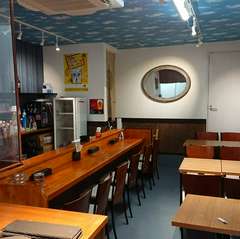 カウンター席でサクッと飲みもおすすめ