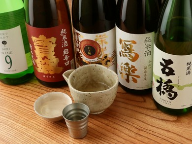 昼飲みやっています！昼から飲んで、蕎麦で〆てはどうですか？