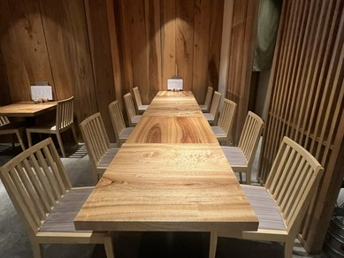 親しい間柄が安心して集まれる環境で外食を楽しむ