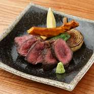北海道産の和牛サーロイン肉。丁寧においしさを引き出しています。