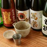 冷卸し・夏酒・新酒...日本酒にも四季があります。その味わいと、つくり手の心に惚れ込んだ「食」に寄り添うお酒を取り揃えております。