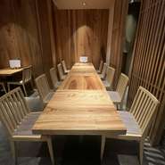 10名席にて宴会・パーティーのご予約を受付しております。