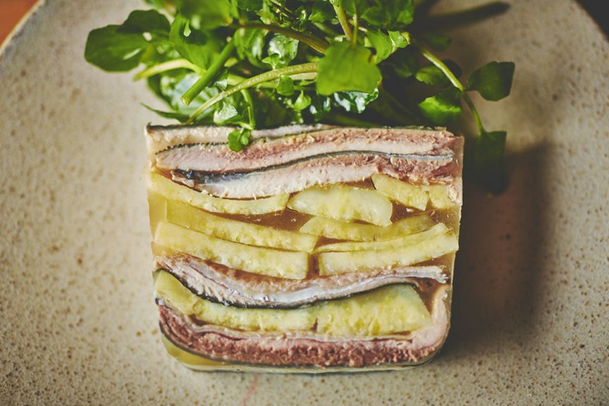 ゆったりとした時間の中で大人カジュアルな女子会を