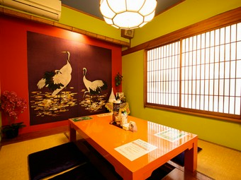 老若男女問わず過ごしやすい、掘りごたつの席