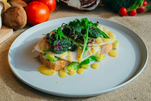 ロースハムスモーブロー～ハニーマスタード～