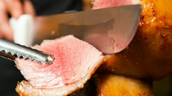 焼き立てのシュラスコ