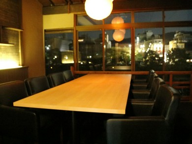 鴨川が見える個室でゆっくり過ごしませんか？