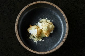 雪を表現した繊細な味わい。『　雪～カリフラワーのバリエ～』