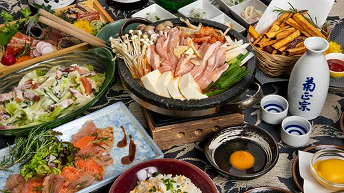 【ニラと豚バラのスタミナチゲ鍋コース】