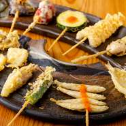 「揚げる」と「蒸す」を同時に行う事で食材の栄養を逃がしません！さらにカラっと食べられるよう、油には白絞油と愛知県産太白油をブレンド！食材の水分を損なわないよう、ドクターフライを導入しております！