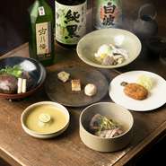 旬の食材や産地直送食材を使った食事を、コースで味わえます。食材との一期一会を大切に、定番メニューのほかに、季節の料理や郷土料理をその日ごとに提供。素材のおいしさを引き出す丁寧な仕事こそが真骨頂です。