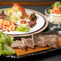 アラカルトでお食事もご注文可能