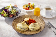 『至福の朝食』をテーマに地産地消・東京野菜をふんだんに使った洋朝食。