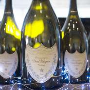 ニューグランドオリジナルラベルの「マンサール」
350年以上の歴史を持つ老舗ワイナリーが作る「グーウェ・アンリ」、世界的にも人気で名高い「ドン・ペリニヨン」など魅惑のシャンパン多数ご用意