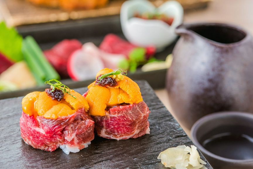 上質な肉料理にそっと寄り添う、至極の日本酒