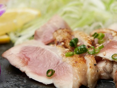 丹沢滋黒軍鶏もも焼きネギまみれ