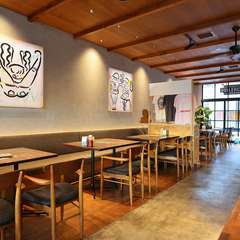 開放感あふれる店内は貸切OK！思い出に残るパーティーを