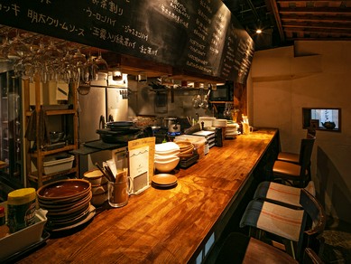 洋食にぴったりの国産クラフトビールは瓶と生をそれぞれ用意