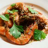 ハワイで定番のガーリックシュリンプ。
ソフトシェルなので殻ごと美味しくいただけます♪