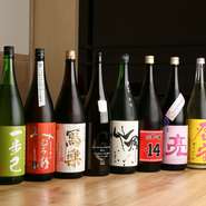 生ビール等その他のドリンクも飲み放題に含まれます。
ラストオーダーご注文の際は飲み残しのないようお願い致します。
※地酒は一部品切れが発生する場合がありますのでご了承下さい。