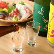 当店の日本酒は全種類統一プライスです。
※熱燗希望の場合はスタッフが湯煎してご提供致します。温度帯のご希望があればお伝え下さい。