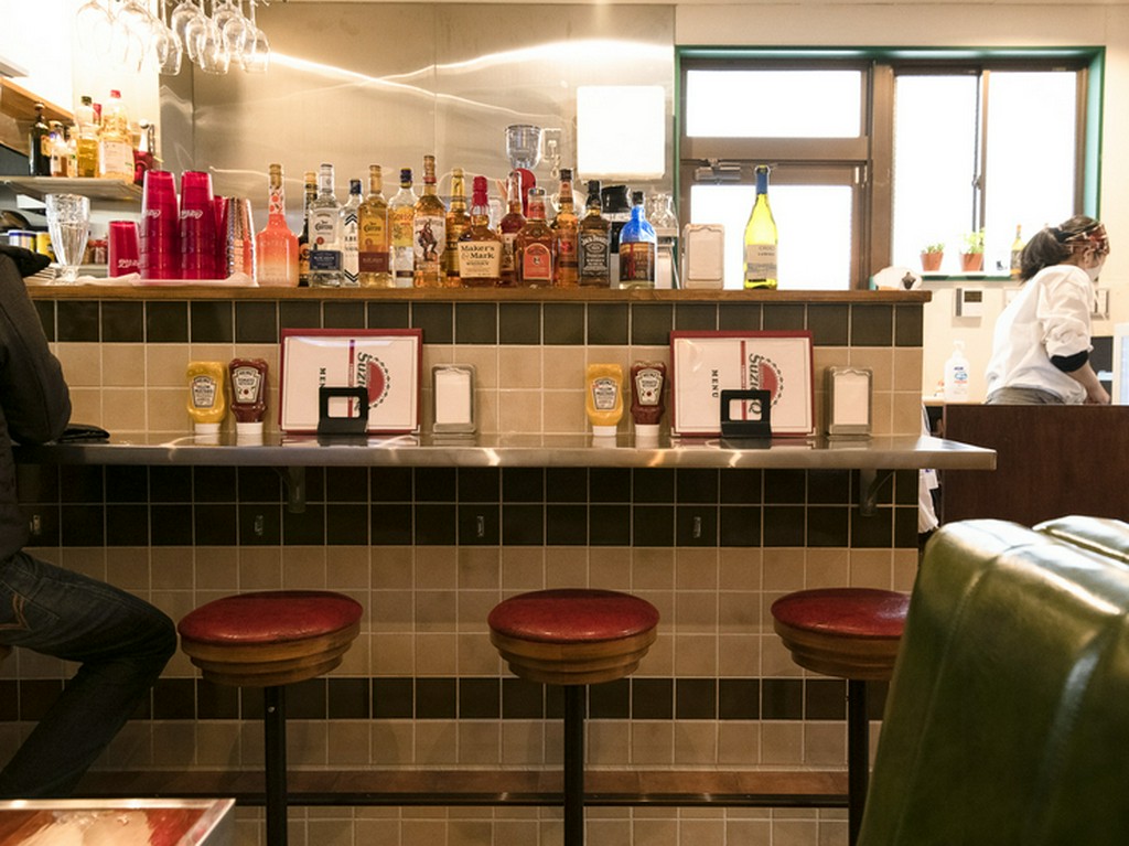 モーニングからディナーまで。居心地のよいアメリカンダイニング