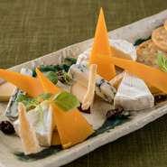 頂鯛ではワインも豊富に取り揃えております。