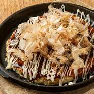 粉を全く使用せず、山芋と卵のみでお作りしています。
口の中で『ふわっ＆とろっ』の食感を是非お楽しみ下さい。