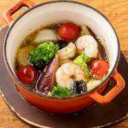 ワイン飲んでいるとついつい頼みたくなっちゃいますね。