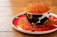 お客様に「あのお店での集まり楽しかったよね♪」と言って頂けるよう、お料理＆接客だけでなく、思い出になるようなメニューをご用意。
画像の『わっしょい！いくらのつっこみ飯』は思い出に残る事間違いなし！