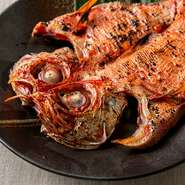 『季節の味わう』にふさわしく、旬魚を使った炭火焼き。
詳細はスタッフまでお尋ね下さい。