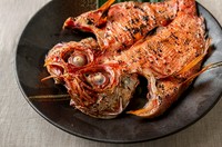 『季節の味わう』にふさわしく、旬魚を使った炭火焼き。
詳細はスタッフまでお尋ね下さい。