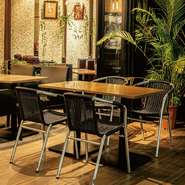 風が心地良い♪オシャレなテラス席でのんびり過ごすひと時を