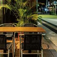 風が心地良い♪オシャレなテラス席でのんびり過ごすひと時を