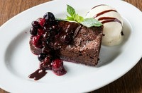 中からとろ～りチョコレートが出てくる濃厚フォンダン。