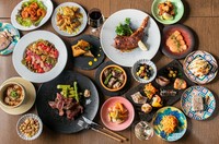 ・海老とアボカドのコブサラダ　990円
・ガリシア栗豚のカリーブルスト　770円
・揚げジャークチキン(４本)　660円
・フライドポテト　ホットチリ　550円
・フライドポテト　トリュフ醤油　550円