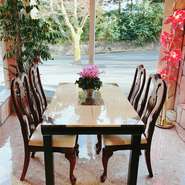 テラス席（昼）ワンちゃんとお食事もできます。