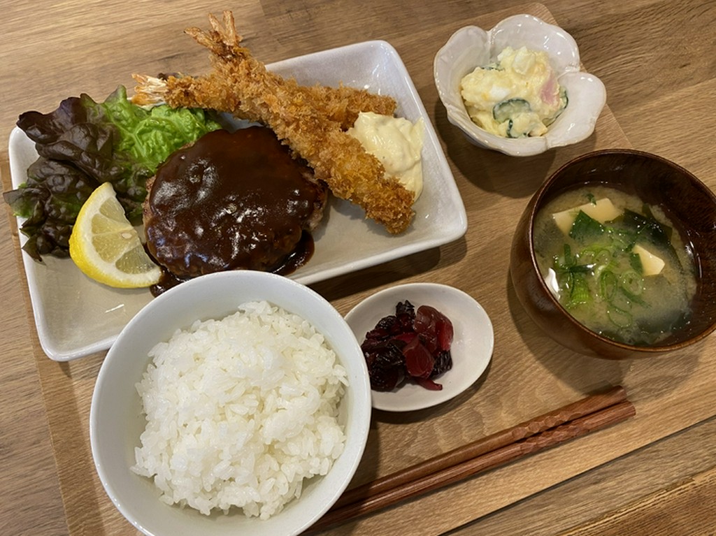 ハンバーグ＆エビフライ定食