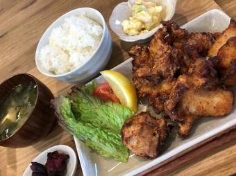 唐揚げ定食