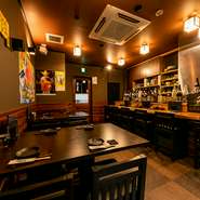 当店自慢の大山鶏の焼き鳥や地元湘南の美味しい野菜や相模湾等で獲れた地魚を使った料理をお楽しみいただけます。日本酒も地元神奈川のものを取り揃えております。