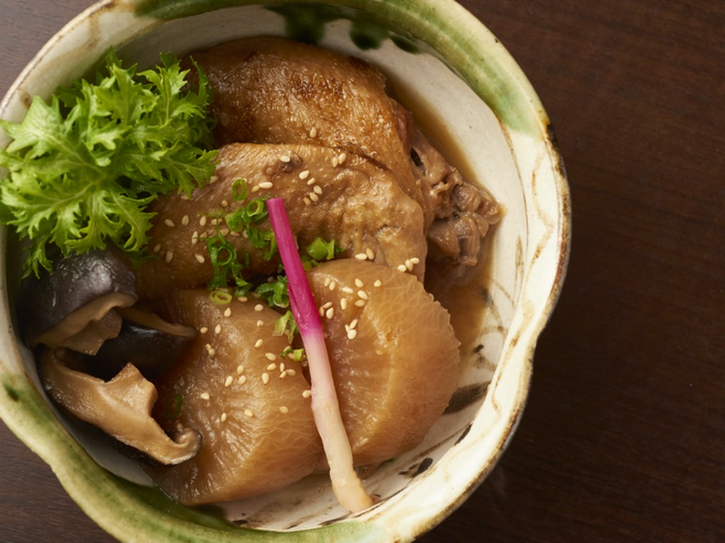 手羽先と大根の煮込み