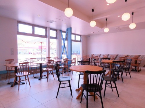 広々とした店内です