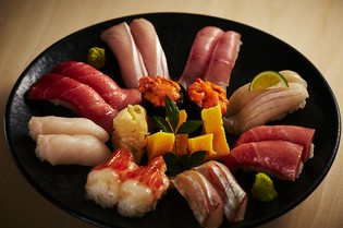 鮮度抜群！相模湾の魚介類とこだわりのシャリ