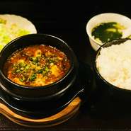 ⑦やみつき麻婆豆腐定食